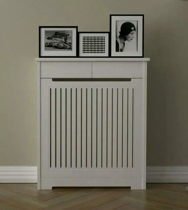 cubreradiador con cajones a medida para entrada de casa